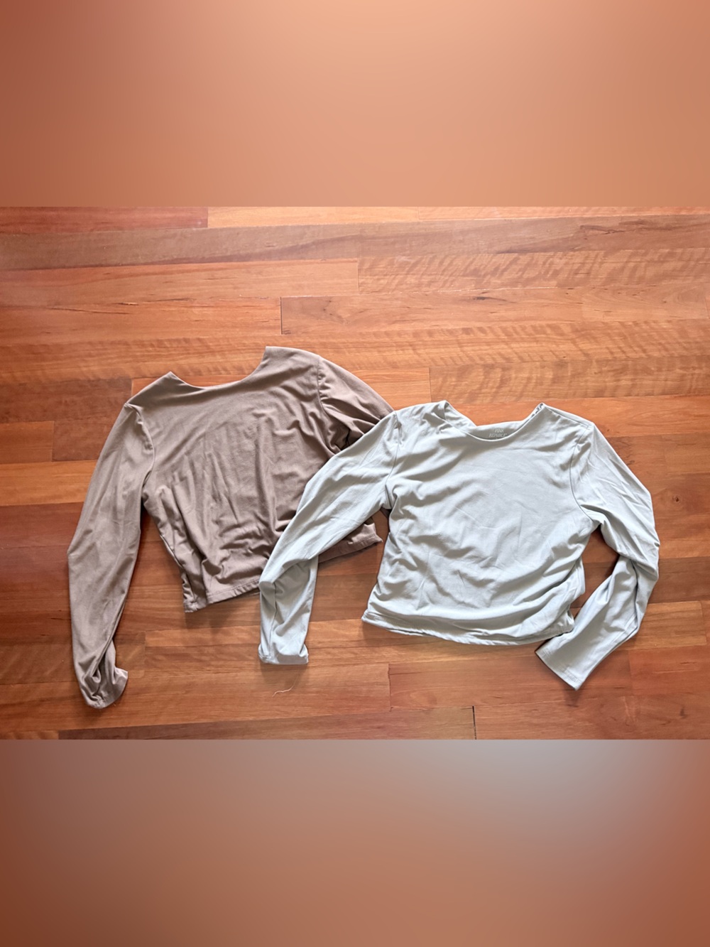 Pink Republic Long Sleeve Scoop Neck Top in Taupe and Light Gray